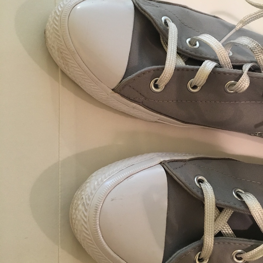 Converse Womens Gray High tops BARELY WORN - Picture 5 of 6